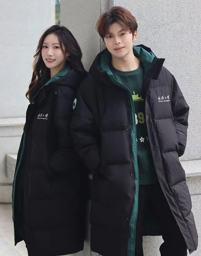 高(gāo)校(xiào)專屬羽絨服定制(zhì)